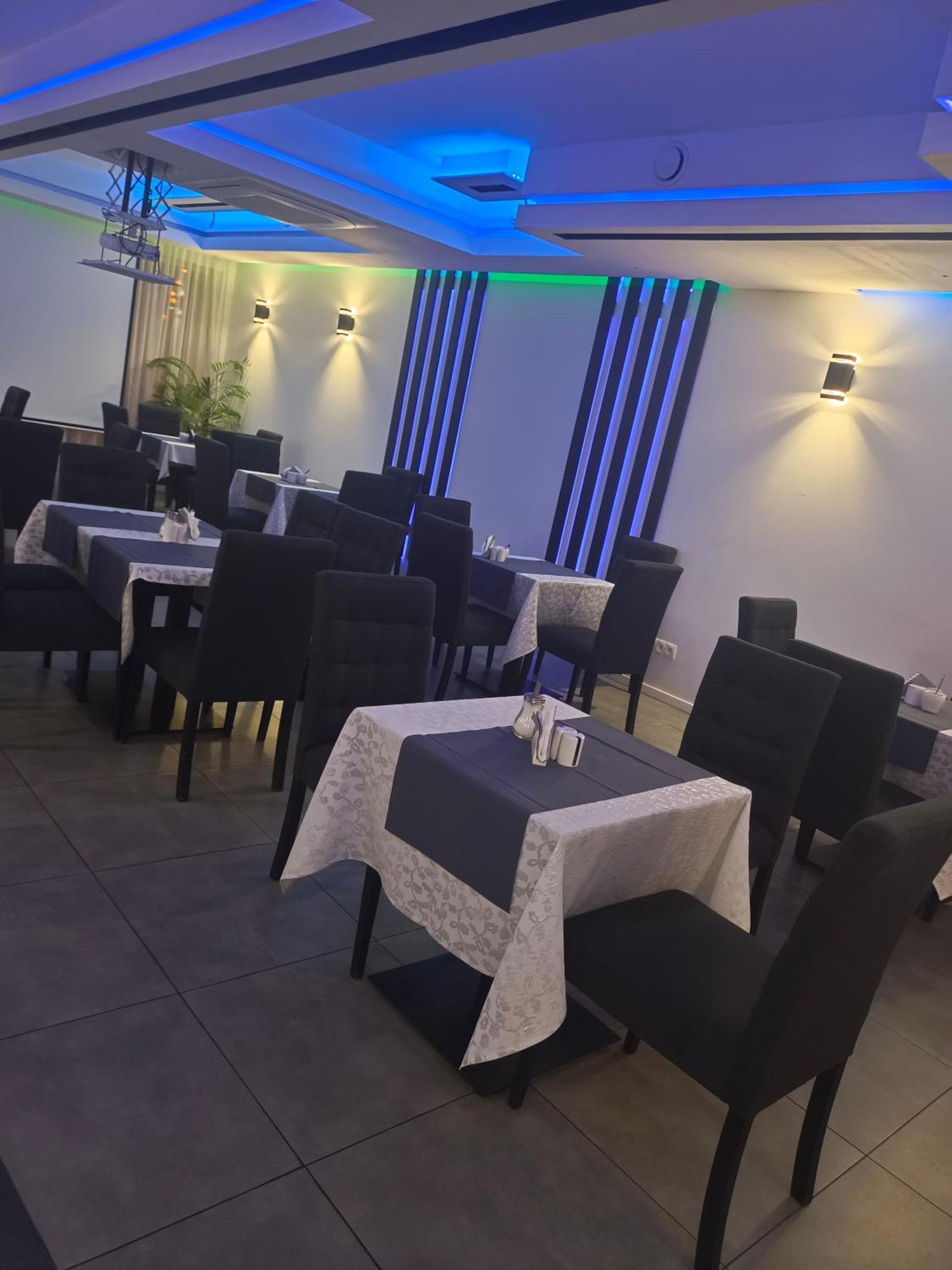 Hotelik & Restauracja Amber Raszyn Buitenkant foto