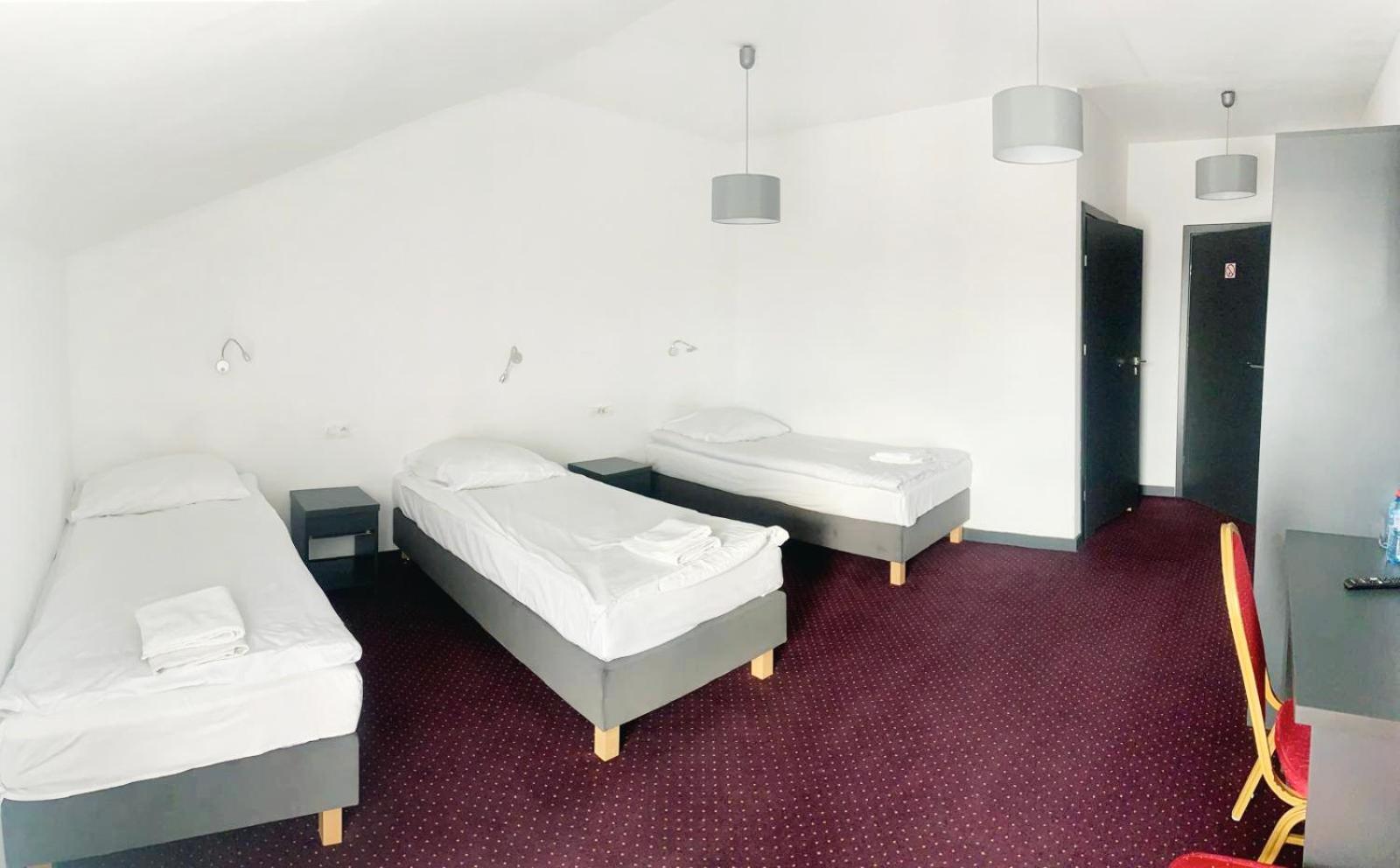 Hotelik & Restauracja Amber Raszyn Buitenkant foto