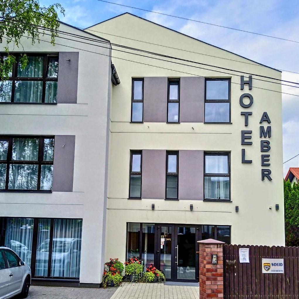 Hotelik & Restauracja Amber Raszyn Buitenkant foto